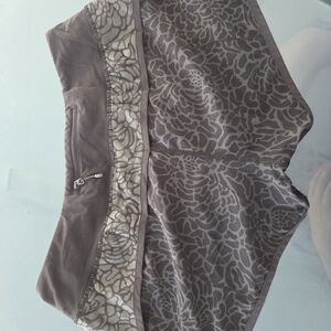LULULEMON RUNNING Gray Patterned Athletic Shorts